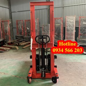 Xe Nâng Tay Cao 3 Tan